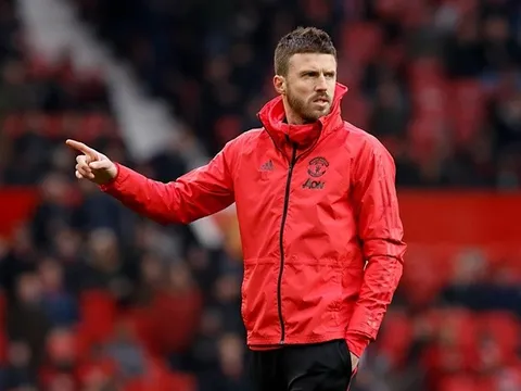 Fan Man Utd kêu gào: 'Mang anh ấy trở lại đi'