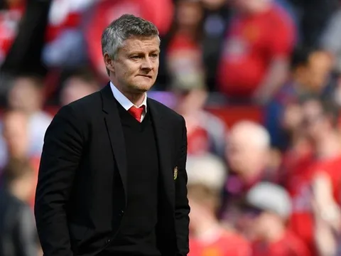 COVID-19 bùng phát, Man Utd 'ôm hận' với kế hoạch 16 triệu bảng?