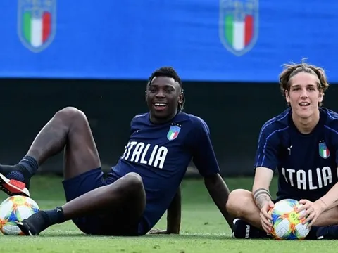 Mancini cảnh cáo “bộ đôi tình nhân” của đội tuyển Italia