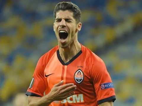 Được Arsenal ngỏ lời, tân binh hụt của Man City nóng lòng đến Emirates