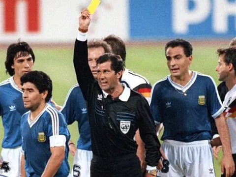 'Maradona là người có tính cách tệ nhất tôi từng gặp'