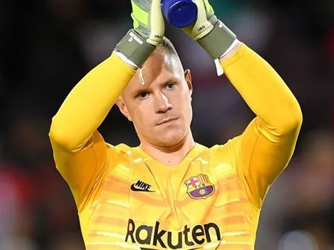 Ter Stegen đang trải qua mùa giải tồi tệ nhất cùng Barcelona