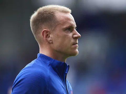'Số 1' chốt tương lai, Barca thoát được một bàn thua trông thấy