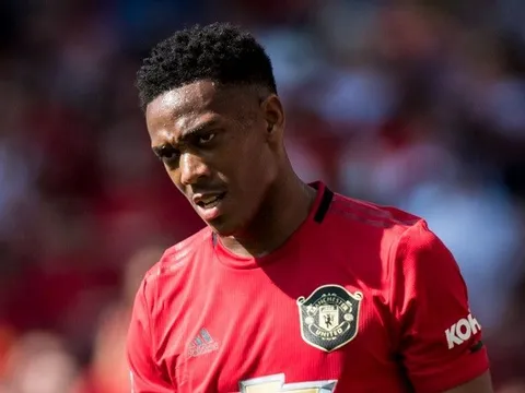 "Cầu thủ Man Utd đó đi bộ trên sân, trông như không có hứng đá bóng"