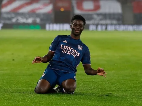 Saka quá đẳng cấp khiến huyền thoại Arsenal phải nói ra một sự thật