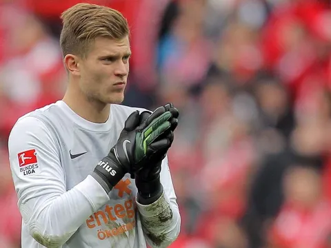 CĐV Liverpool: "Rác rưởi; Cắt hợp đồng của cậu ta"