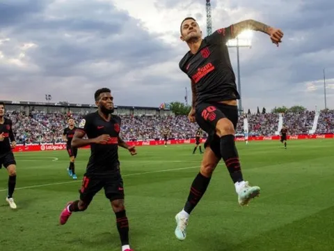 "Máy chém" của Atletico phát biểu sau pha làm bàn để đời