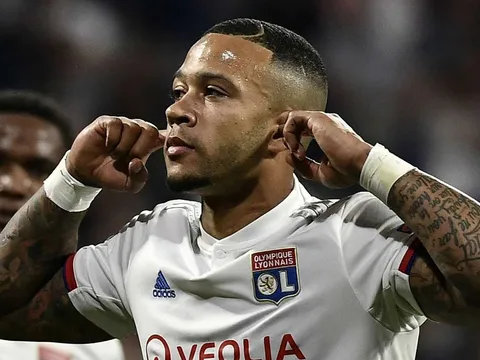 Memphis Depay nhiều lần từ chối gia hạn hợp đồng với Lyon