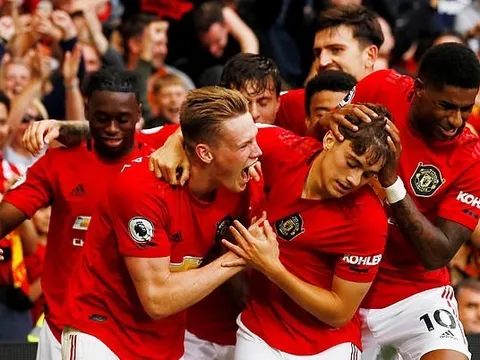 'Messi dỏm' ra đi, phòng thay đồ Man Utd hả hê vui mừng