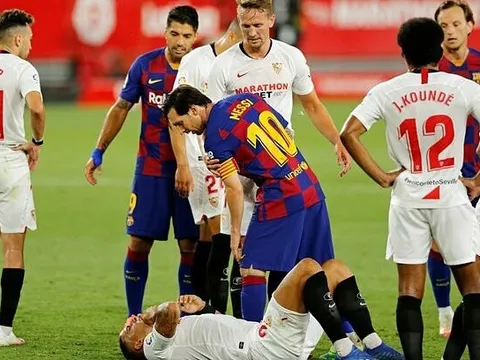 Messi nổi quạu tẩn đối thủ, Barca chờ 'dâng' ngôi đầu cho Real