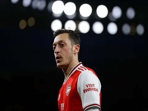XONG! Mesut Ozil bất ngờ công khai 2 bến đỗ "trong mơ"
