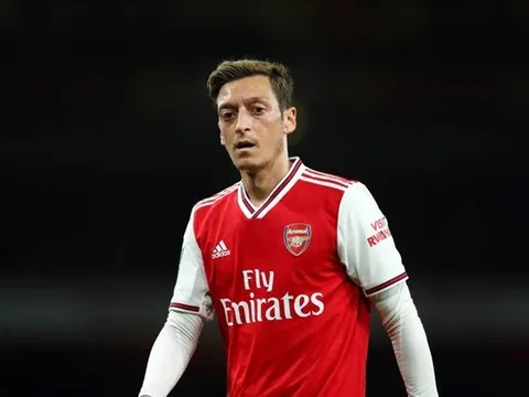 Arsenal ở giữa 'tâm bão', Mesut Ozil gửi lời tâm can tới Mikel Arteta