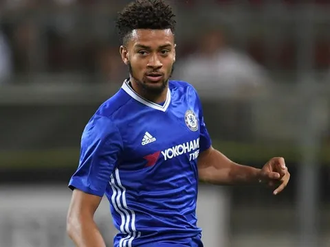 10 năm khoác áo 17 CLB, cuối cùng trung vệ Chelsea cũng được 'giải thoát'