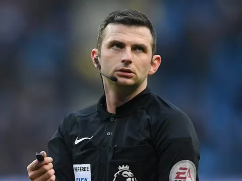 CHÍNH THỨC: "Ông vua áo đen" của trận Chelsea - Liverpool được xác định