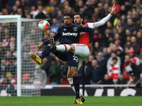 Arsenal thắng nhọc, tân binh làm Arteta 'bấn loạn' vì 4 tố chất hoàn hảo