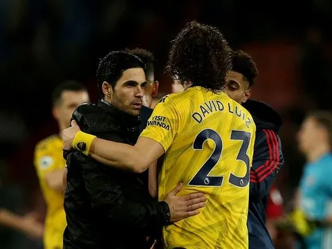 Mikel Arteta lên tiếng về việc gia hạn với thủ lĩnh hàng thủ Arsenal