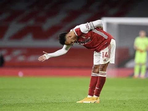 Arsenal thua đau, Arteta báo thêm hung tin về Aubameyang