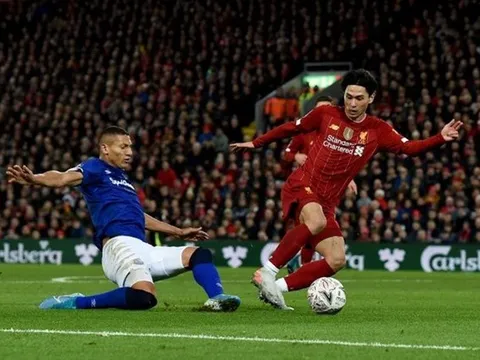 Minamino 'lạc lối' ở Liverpool, HLV Salzburg tuyên bố quá bất ngờ