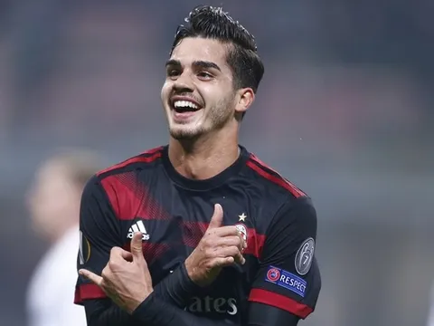Mới có 2 tân binh, AC Milan đã mạnh tay “trảm” 6 cái tên