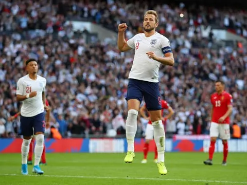 Mới đá 3 trận, Tam sư vẫn làm được điều khó tin