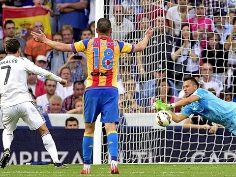 10 thủ môn bắt penalty hay nhất thế kỷ 21: Neuer thứ 4, Buffon thứ 2