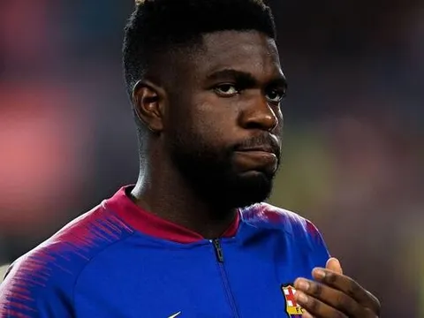 Một ngôi sao Barcelona dương tính với COVID-19