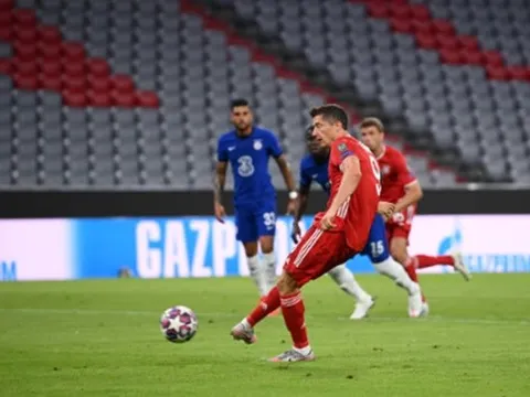 Một tay Lewandowski nghiền nát Chelsea, Bayern hiên ngang bước vào vòng tứ kết