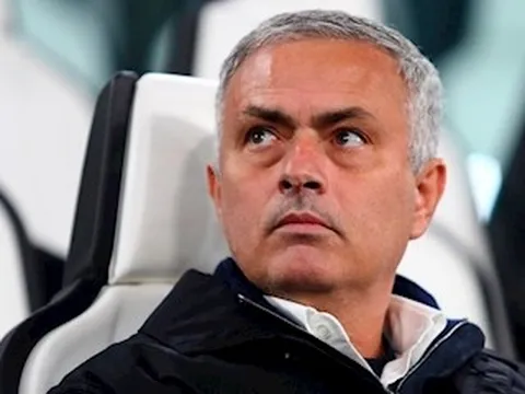 Mourinho phá vỡ im lặng về tương lai, phản hồi lạ việc Lampard làm HLV Chelsea