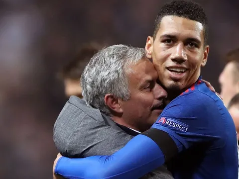 Mourinho ra tay, 'giải cứu' trò cũ khỏi Manchester United