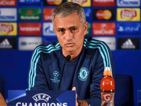 Mourinho mượn Liverpool "đá đểu" Griezmann