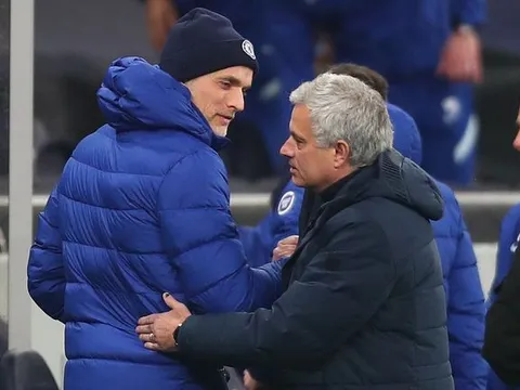Mourinho nói gì với trọng tài sau trận thua của Tottenham?