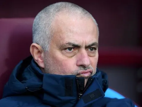 Mourinho 'bẻ lái' cực gắt, 'già gân thành Milan' khỏi mơ Premier League?