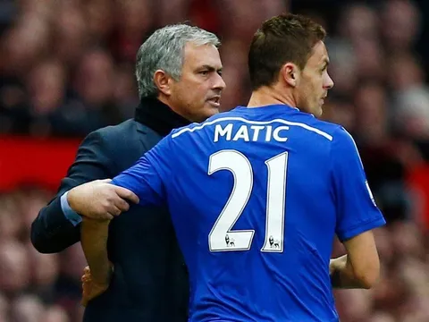 "Mourinho từng làm điều điên rồ ấy với Matic ngay giờ nghỉ giữa hiệp"