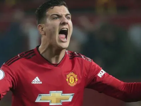 MU và hậu vệ phải: Tấn công hay phòng thủ?