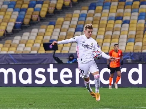 Mua 'thần đồng' bị Real Madrid ruồng rẫy, Arsenal được 2 và mất 1