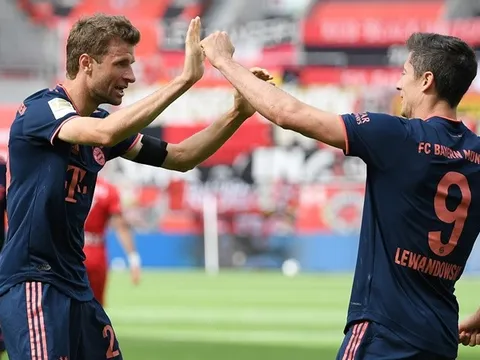 Muller quá bá đạo, chạm đến kỷ lục của "vua chuyền' De Bruyne