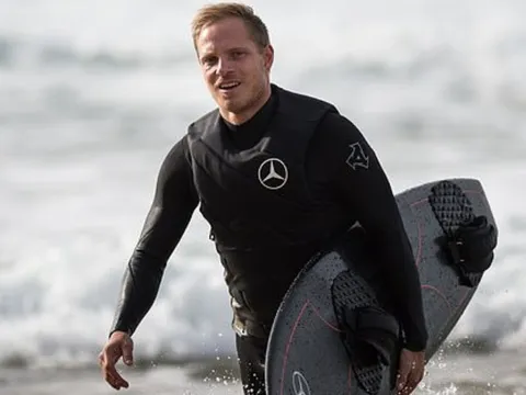 Muốn vô địch, Liverpool "cầu cứu" ngôi sao lướt sóng