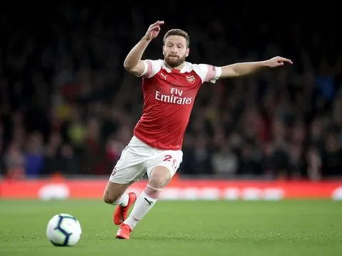 Arsenal chịu lỗ gần nửa, AS Roma sẽ giúp rước hộ "của nợ"