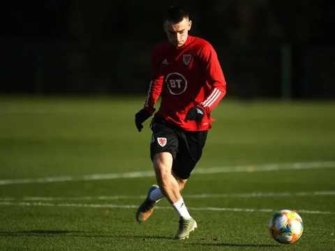 Năm tới, Man Utd hứa hẹn trình làng một ngôi sao, một 'Scholes mới'