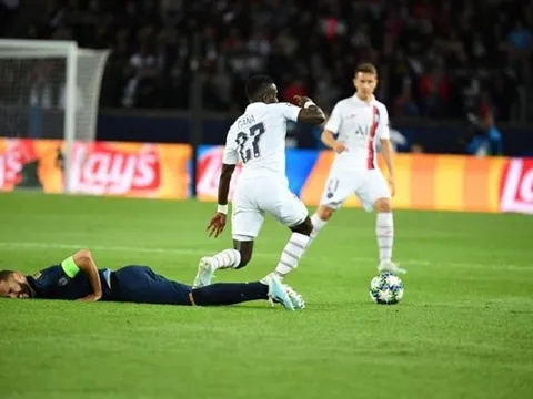 Nào phải 'thiên thần', Real đã bị càn quét bởi 'viên ngọc đen' PSG