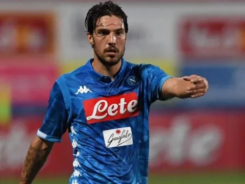 Napoli chuẩn bị tiễn "người thừa" sang Torino