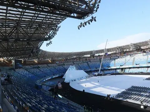Napoli thay áo mới "đẹp không tưởng" cho thánh địa San Paolo