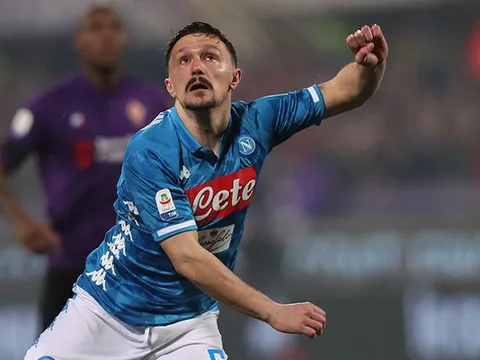 Napoli và 12 bản hợp đồng 'chất' qua mỗi mùa giải