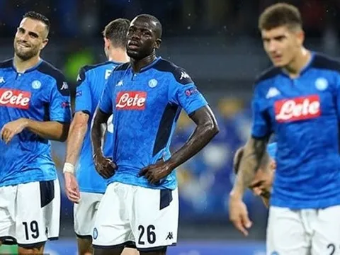 “Rất ít người nghĩ rằng Napoli sẽ gặp Barca”