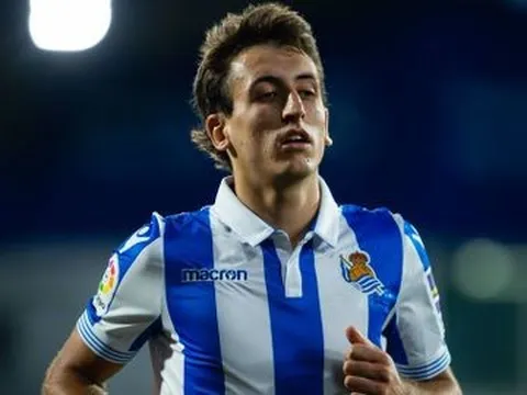 Nếu Arsenal chiêu mộ cầu thủ này, thì hãy nói lời tạm biệt Ozil