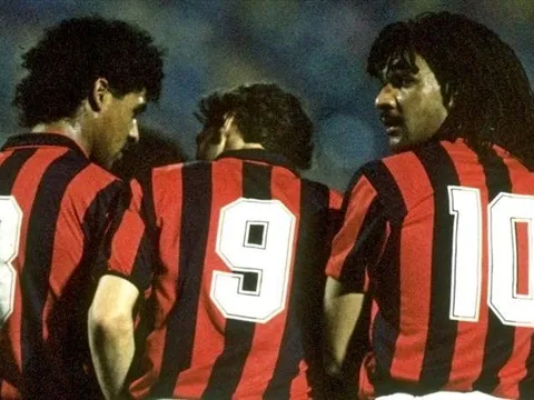 'Nếu muốn treo áo số 9, Milan phải treo sau khi Van Basten giải nghệ'