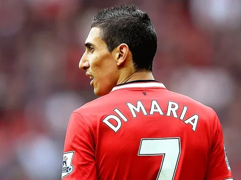 Neville: "Cậu ta thi đấu tệ hại ở Man United"