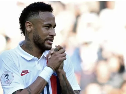 HLV PSG phá vỡ im lặng sau phát ngôn khó tin của Neymar