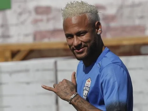 Neymar lại "troll", PSG còn chịu được?