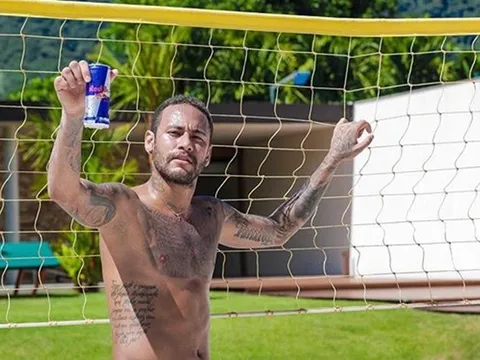 Chia tay Pháp, Neymar tận hưởng chuỗi ngày xa hoa trong mùa dịch